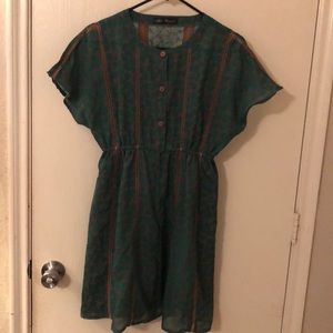 Beautiful green dress good condition